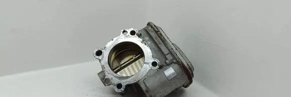 Audi A6 S6 C5 4B Throttle valve 18170 977-025 105439