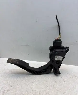 Audi A6 S6 C6 4F Accelerator throttle pedal 8K1723523 08012008 6PV00950501