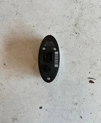 Mercedes-Benz E W211 Tailgate opening switch A2118211151