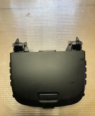 Chevrolet Captiva Glove box AMF10345