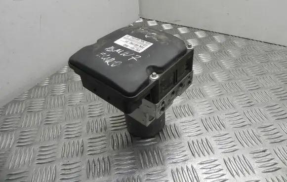 BMW 7 F01 F02 F03 F04 ABS Pump 6851390 VD16303
