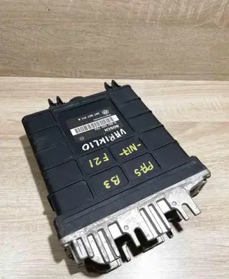 Volkswagen PASSAT B3 Engine control unit/module ECU 0261200752 357907311A