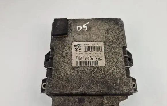 Peugeot 206 Engine control unit/module 9639907880 16301794
