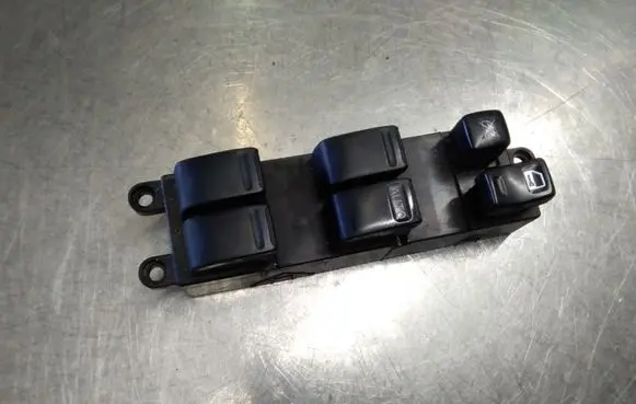 Nissan Almera N16 Electric window control switch