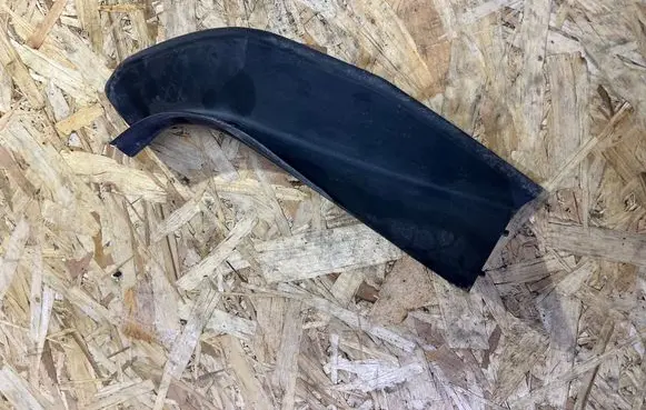 BMW 5 F10 F11 Rear/tail light trim molding 7204376 20409410