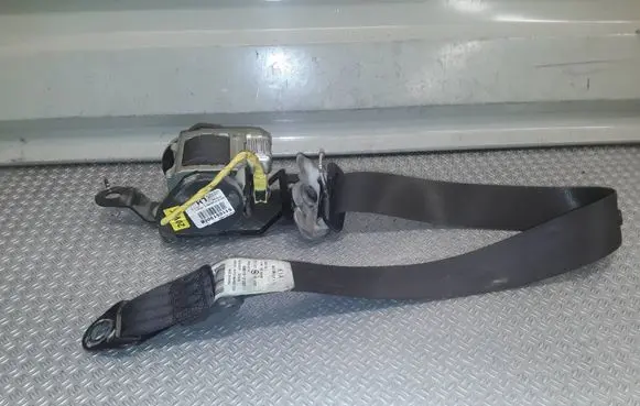 KIA Sportage Front seatbelt 888101F200