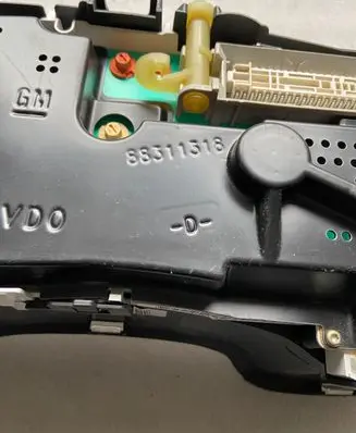 Opel Zafira A Speedometer (instrument cluster) 24461768 110080202