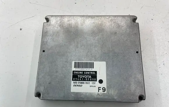 Toyota Corolla Verso AR10 Engine control unit/module 896610F090 MB1758007612