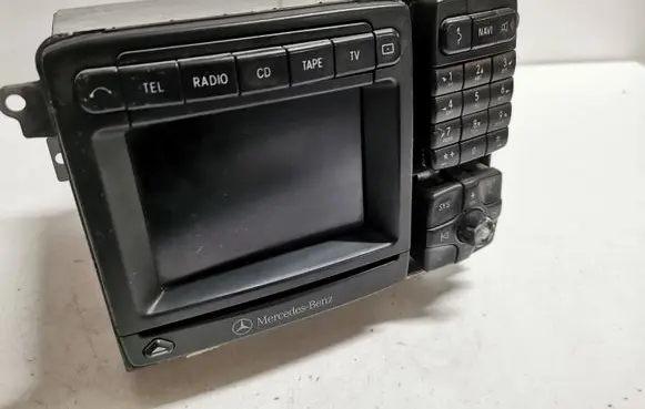 Mercedes-Benz S W220 Radio/CD/DVD/GPS head unit A2208270442