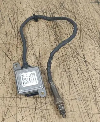 Mercedes-Benz ML W166 Lambda probe sensor A0009051512