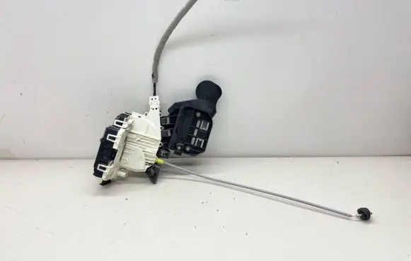 Mercedes-Benz ML W166 Front door lock A1667230314 924816102