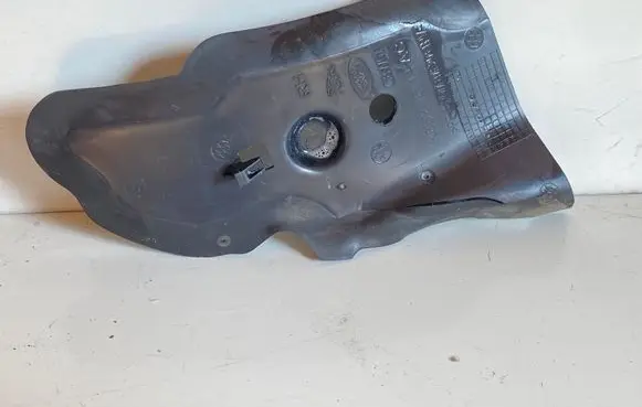 Land Rover Evoque II Fender mounting bracket K8D216114AC C8W0A