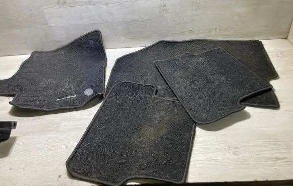 Dacia Sandero III Car floor mat set 749020358R