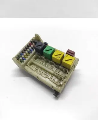 Ford Mondeo MK II Fuse module 93BG14K150AD