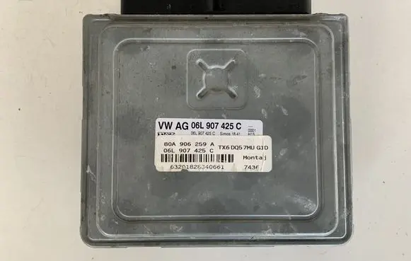 Audi Q5 SQ5 Engine control unit/module 06L907425C 80A906259A