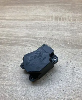 Volvo V70 Airbag control unit/module 30676511