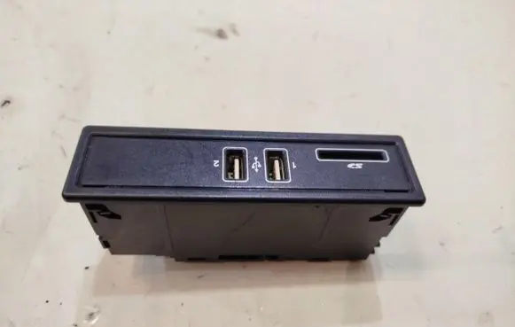 Mercedes-Benz C W205 USB socket connector A2058200226