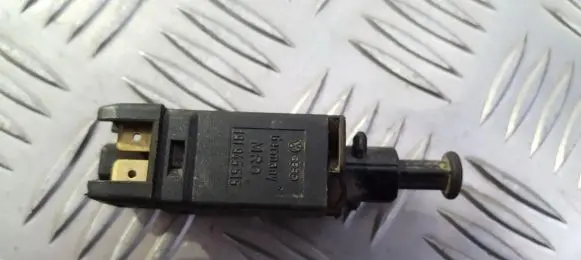 Volkswagen Golf III Brake pedal sensor switch 191945515