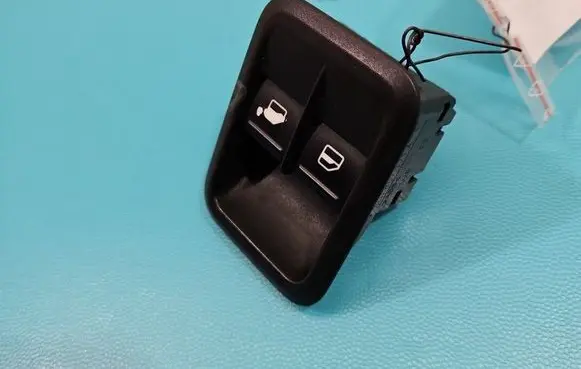 Skoda Yeti (5L) Electric window control switch 5L0867171A IMPRK1512829