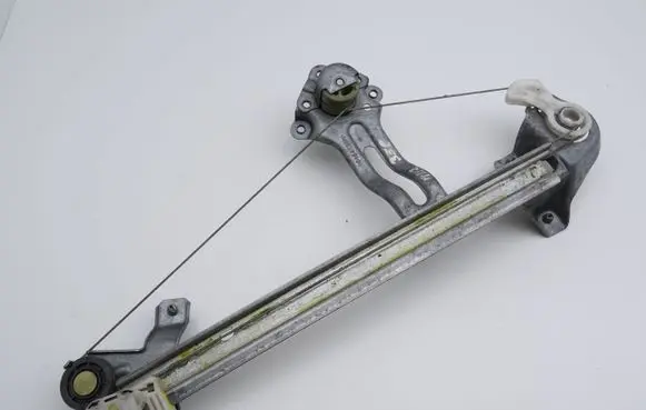 Opel Vectra B Rear door manual window regulator 90464336