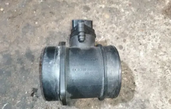 Volvo S60 Mass air flow meter 0280218088 8670115