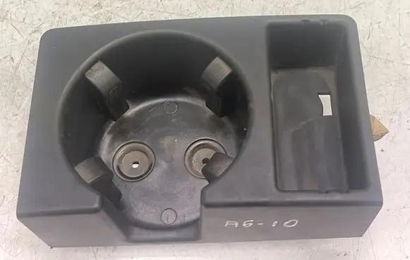 Cup holder front