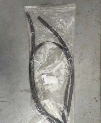 Audi Q7 4M Rubber seal front door window/glass 1353244080
