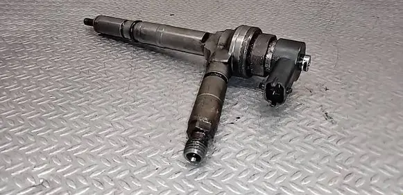 Opel Astra H Fuel injector 0445110175