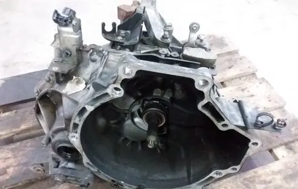 Mazda 5 Manual 6 speed gearbox D2C4B