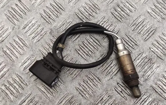 Audi A4 S4 B5 8D Lambda probe sensor 030906265A 0258003544