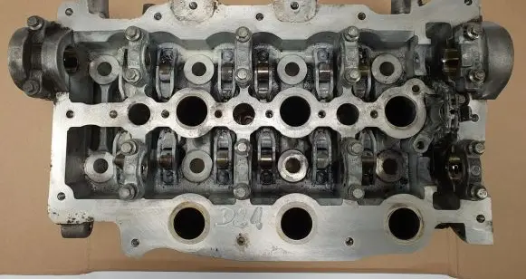 Jaguar XF X250 Engine head PM9X2Q6C064-CA