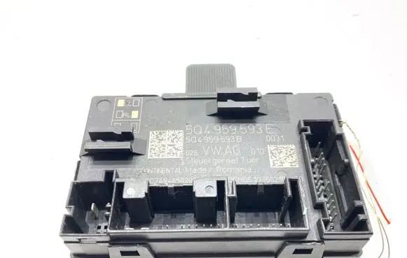 Volkswagen PASSAT B8 Other control units/modules 5Q4959593E