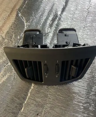 BMW 7 E65 E66 Rear air vent grill 64227002395