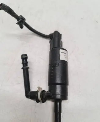 Audi A3 S3 8L Headlight washer pump 3B7955681 001016
