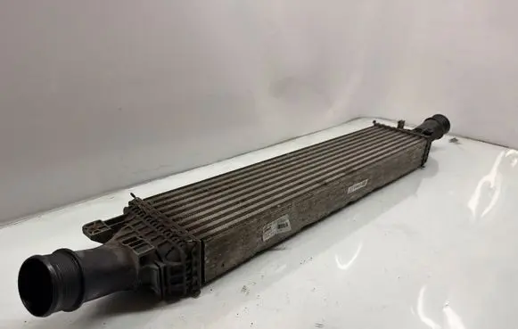Audi A4 S4 B8 8K Intercooler radiator 8K0145805G L3122003