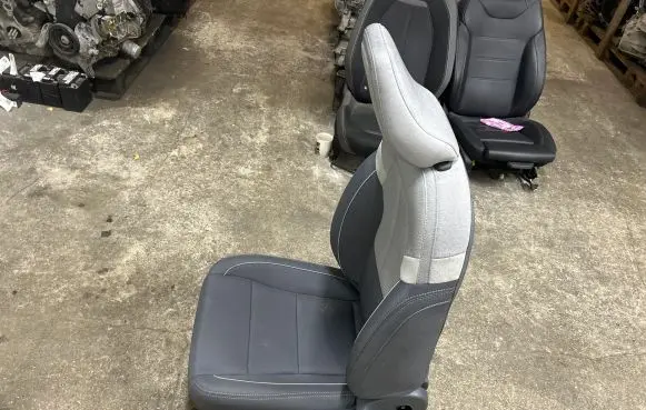 Polestar 2 Front passenger seat 