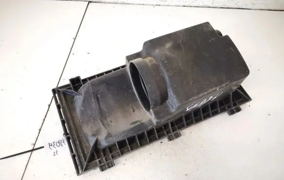 Dodge Caliber Air filter box 04891820ab