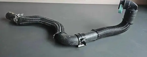 Toyota Prius (XW50) Engine coolant pipe/hose PA66PA610