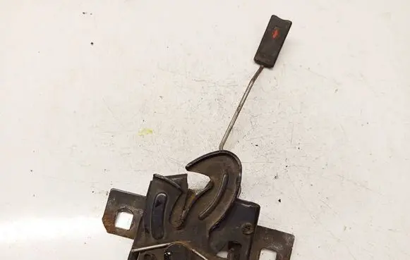 Engine bonnet/hood lock/catch