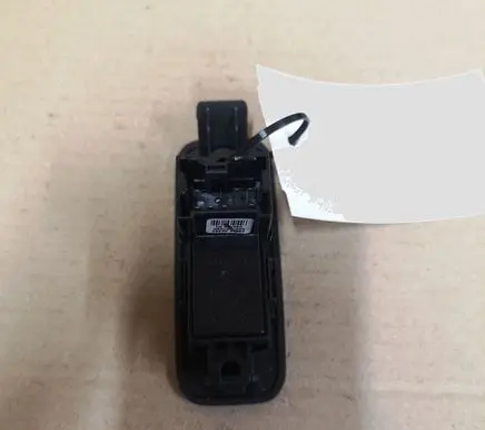 Nissan Primera Electric window control switch 25411AV600 C8DD705N