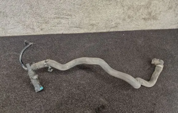 Land Rover Discovery 5 Engine coolant pipe/hose HPLA8C480CC