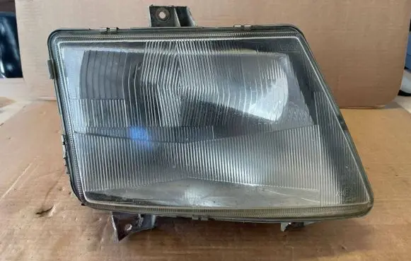 Mercedes-Benz Vito Viano W638 Headlight/headlamp 4401119RLDEM 086374 A6388200161