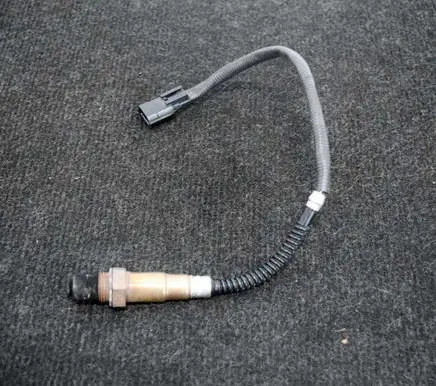 Dacia Sandero Lambda probe sensor 0258010110 H8200437489
