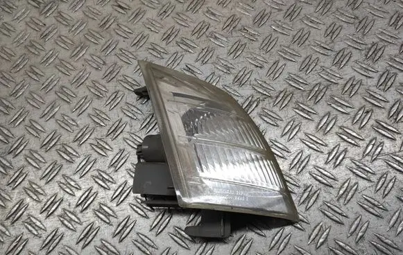 Nissan X-Trail T30 Front indicator light WY21W