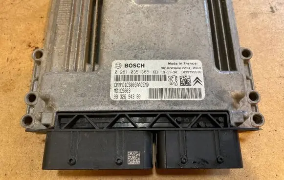 Opel Combo E Engine control unit/module 0281035365 9832694380 9818703480