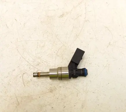 Audi A4 S4 B7 8E 8H Fuel injector 06F906 0261500