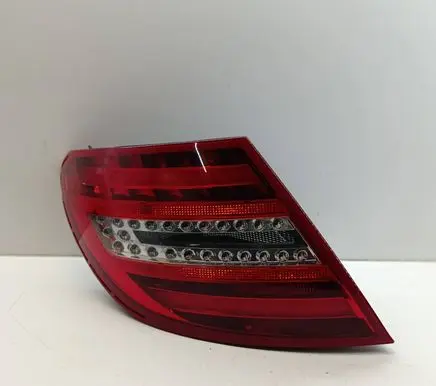 Mercedes-Benz C W204 Rear/tail lights 2048205464 601000 601003