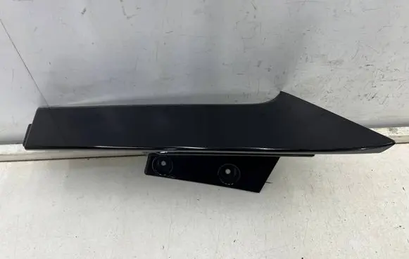 Nissan Rogue Rear/tail light trim molding 960324ce0a