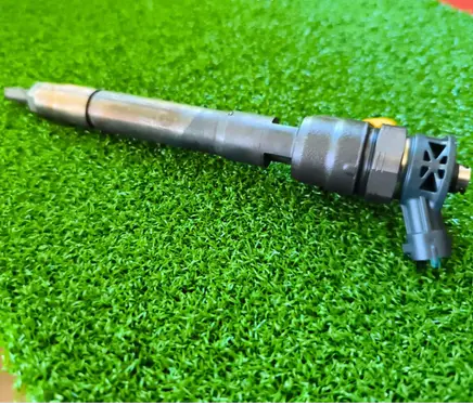 Fuel injector