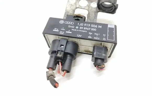 Coolant fan relay